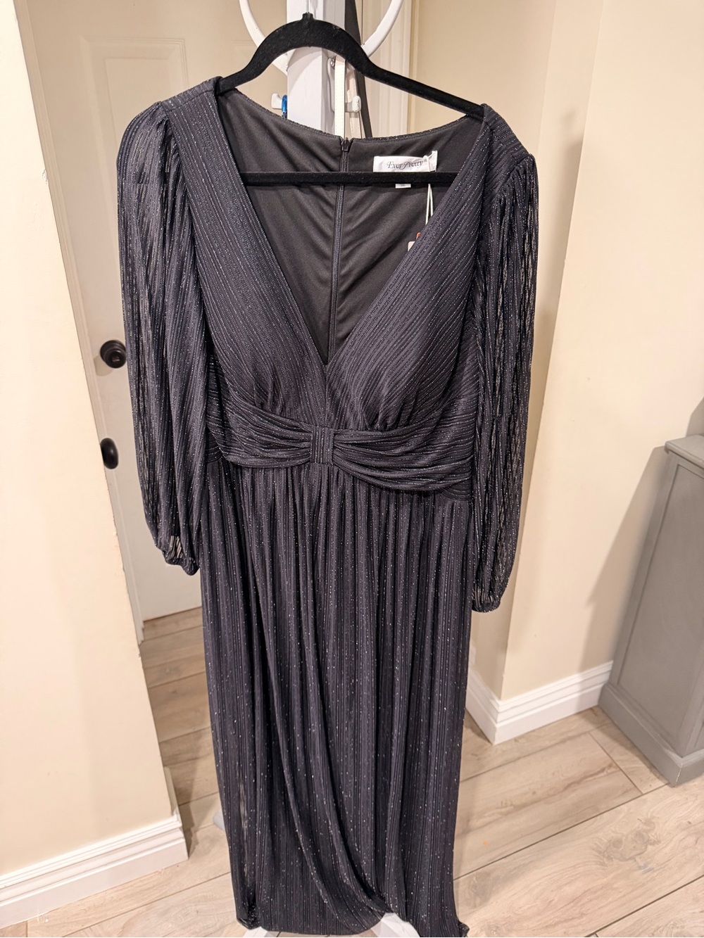 Ever Pretty Black Sparkle Long Sleeve V-Neck Evening Dress